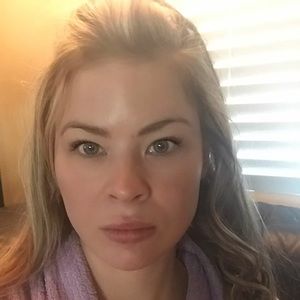 Meet your Posher, Ashlashley